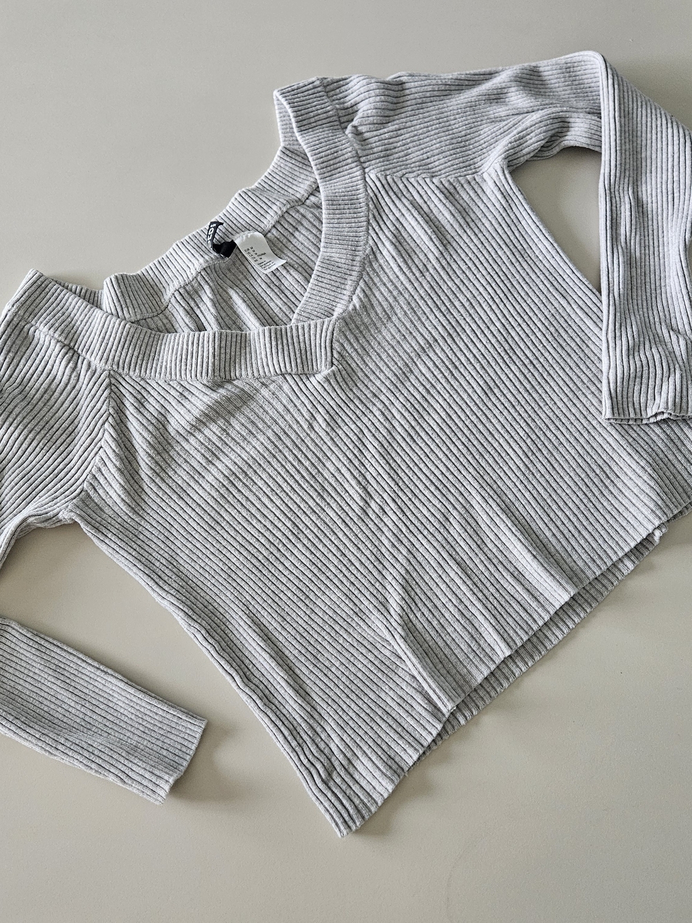 H&M Light Gray Ribbed Long Sleeve Top